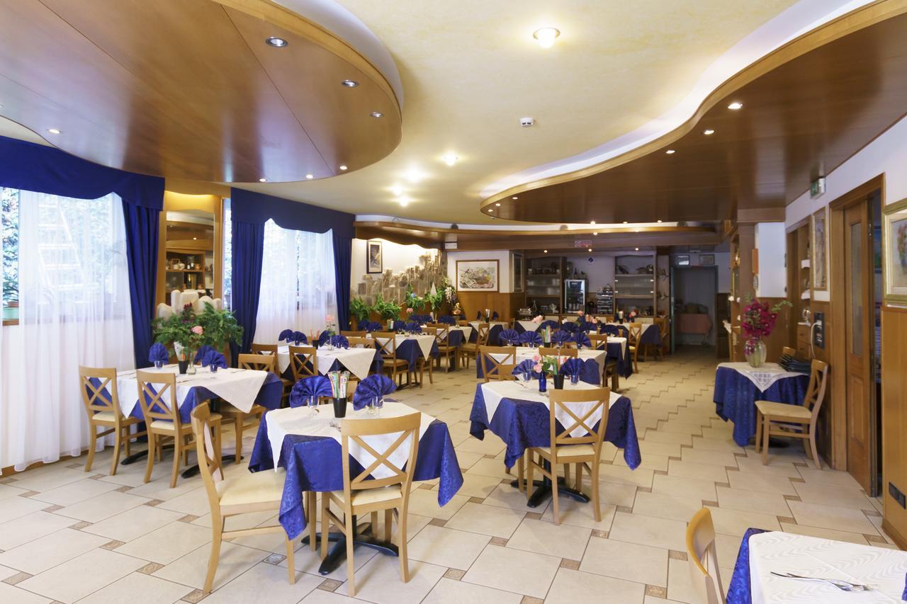 Albergo Roncone Buitenkant foto