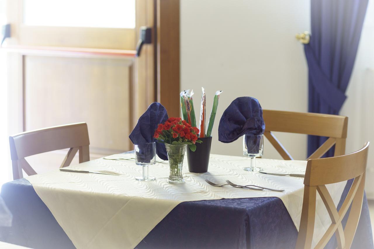 Albergo Roncone Buitenkant foto