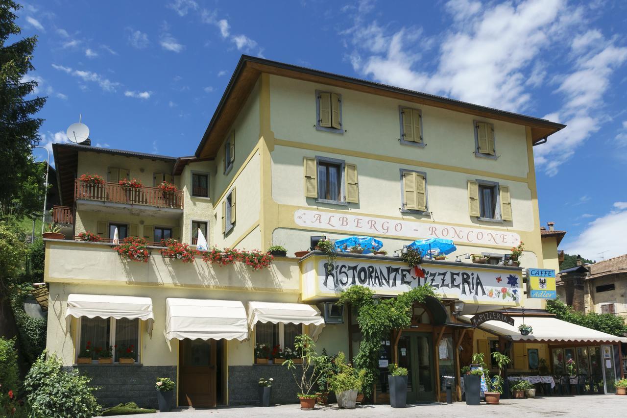 Albergo Roncone Buitenkant foto