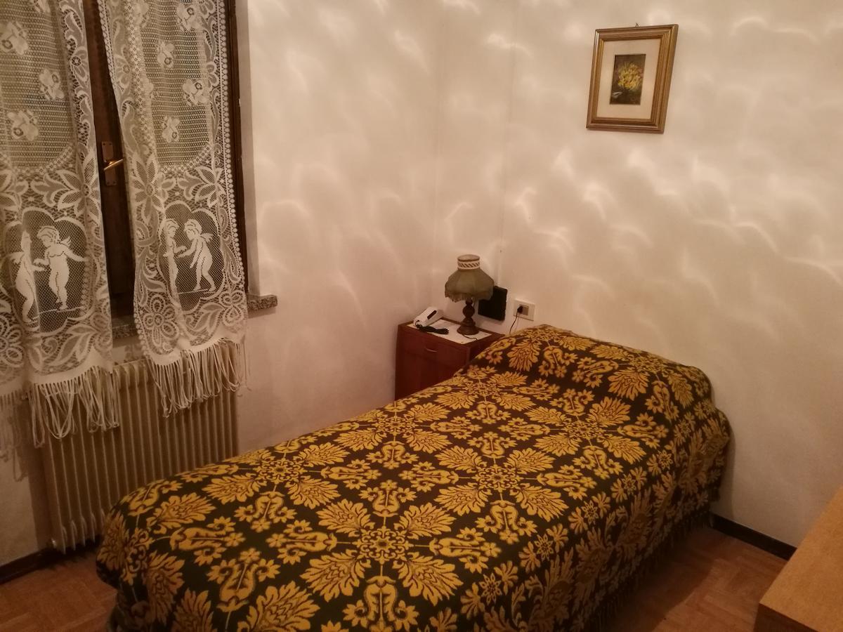 Albergo Roncone Buitenkant foto