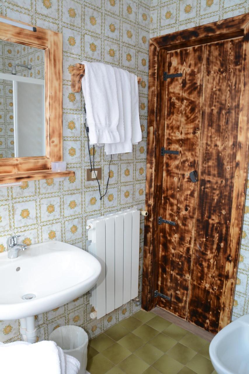 Albergo Roncone Buitenkant foto